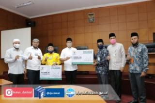 DPRD Siak Serahkan Zakat Harta ke Baznas Siak